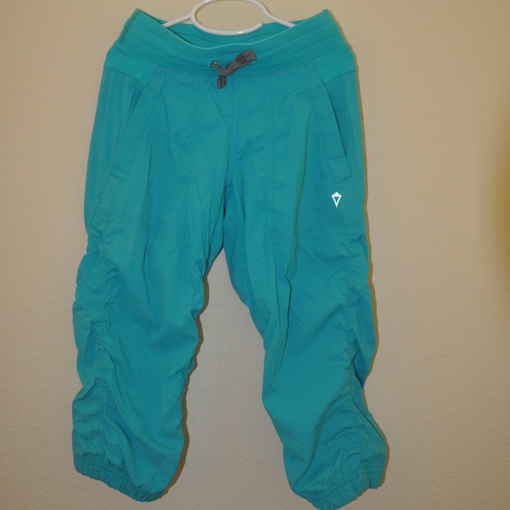 Ivivva Turquoise Live to Move Crop Pants